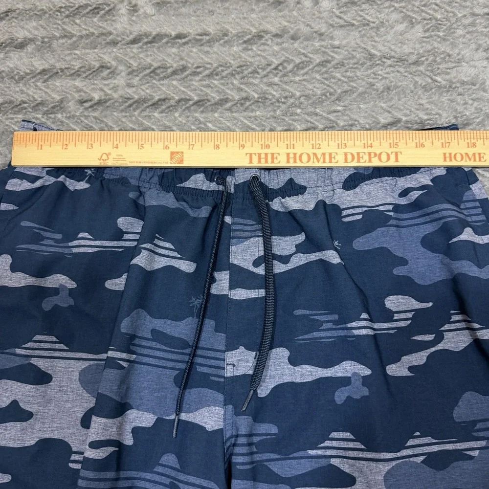 Travis Mathew Survivalist Casual Board Shorts Men XL Blue Camo Heater Series
